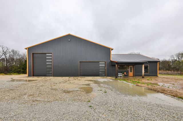 1798 E 328th Road, Bolivar, MO 65613