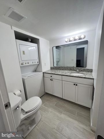 1405 BERWYCK CT, Sicklerville, NJ 08081