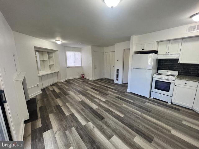 1405 BERWYCK CT, Sicklerville, NJ 08081