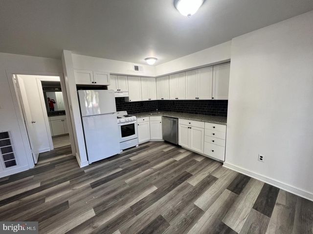 1405 BERWYCK CT, Sicklerville, NJ 08081