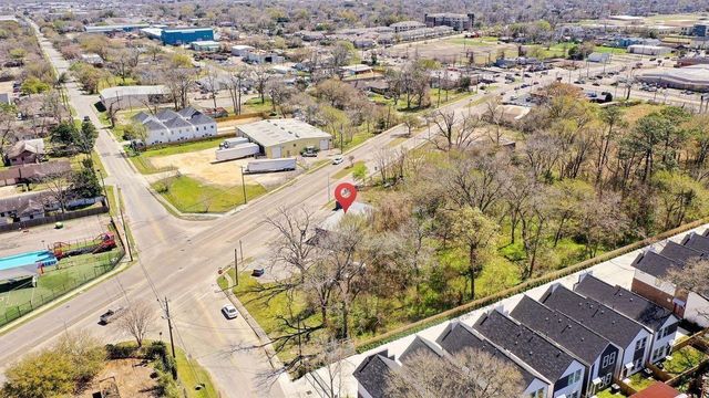 4423 Yale Street, Houston, TX 77018