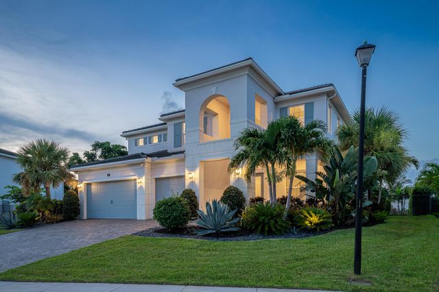 1280 NE Langford Lane, Jensen Beach, FL 34957