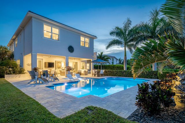 1280 NE Langford Lane, Jensen Beach, FL 34957