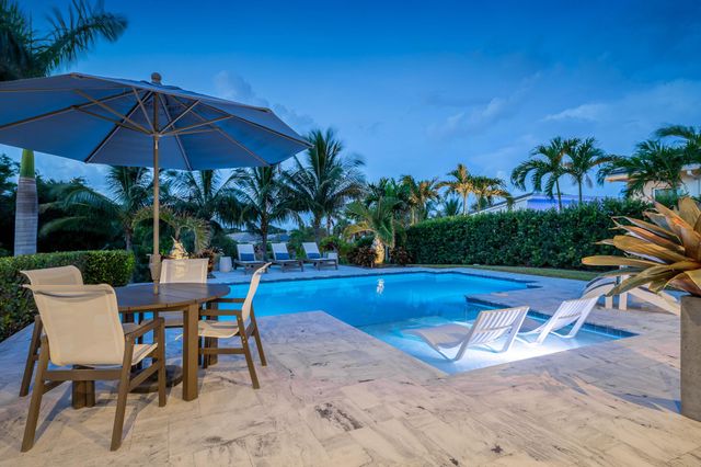 1280 NE Langford Lane, Jensen Beach, FL 34957