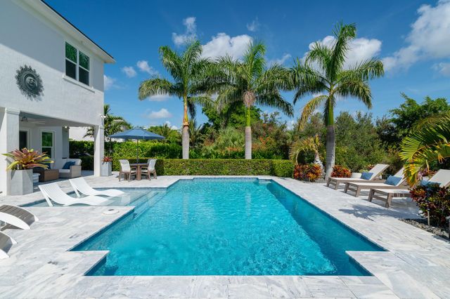 1280 NE Langford Lane, Jensen Beach, FL 34957