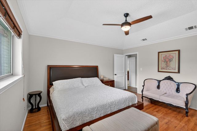 527 Falling Leaves Drive, Duncanville, TX 75116