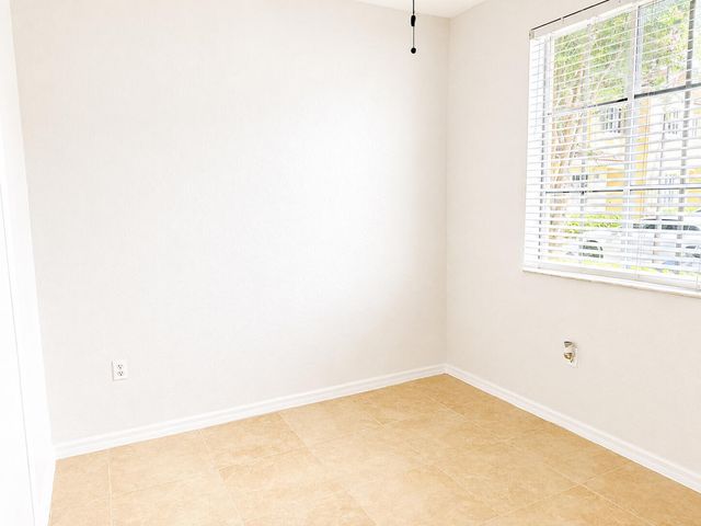 6007 SW 19TH Street, North Lauderdale, FL 33068