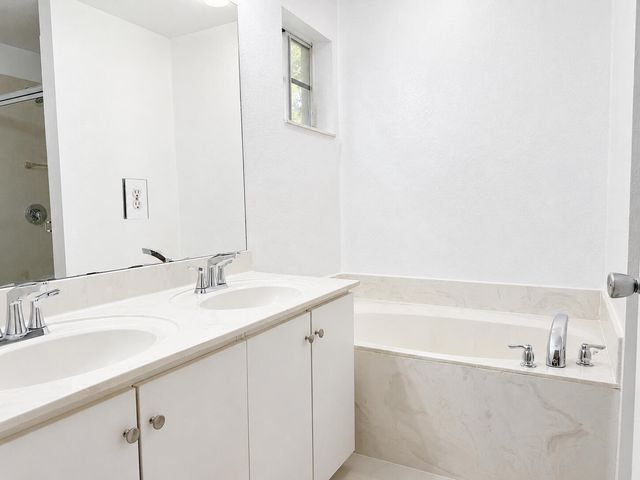 6007 SW 19TH Street, North Lauderdale, FL 33068