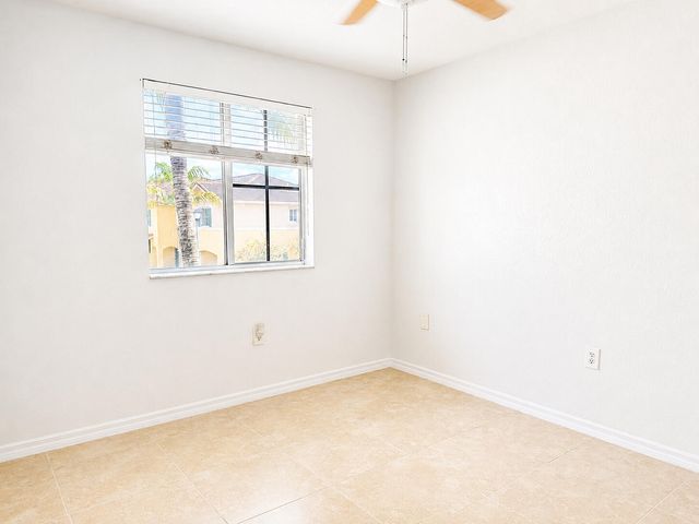 6007 SW 19TH Street, North Lauderdale, FL 33068
