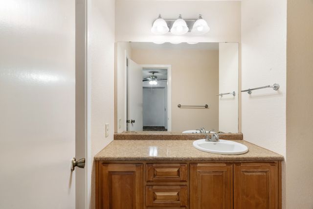 3185 Ridgeview Road, Paris, TX 75460