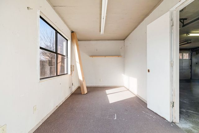 3185 Ridgeview Road, Paris, TX 75460