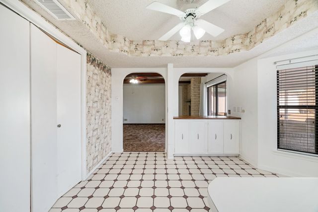 3185 Ridgeview Road, Paris, TX 75460