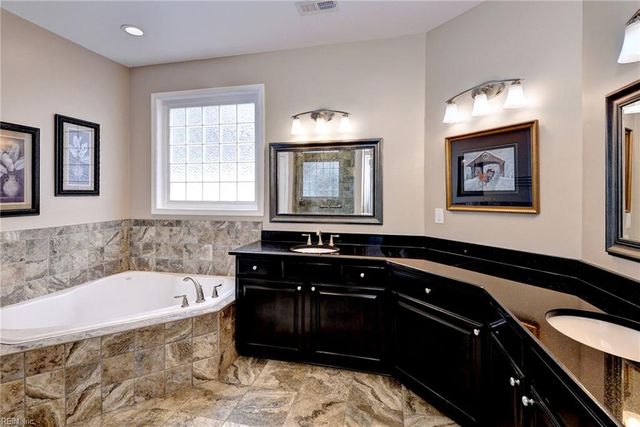 7100 Pinebrook RD, Williamsburg, VA 23188