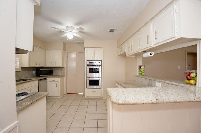 15118 Carol Chase Circle, Missouri City, TX 77489