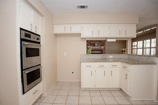 15118 Carol Chase Circle, Missouri City, TX 77489