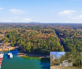 5186 W Holiday SE Court, Acworth, GA 30102