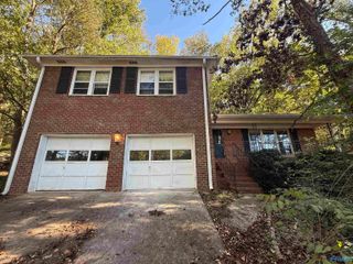 723 Versailles Drive SE, Huntsville, AL 35803