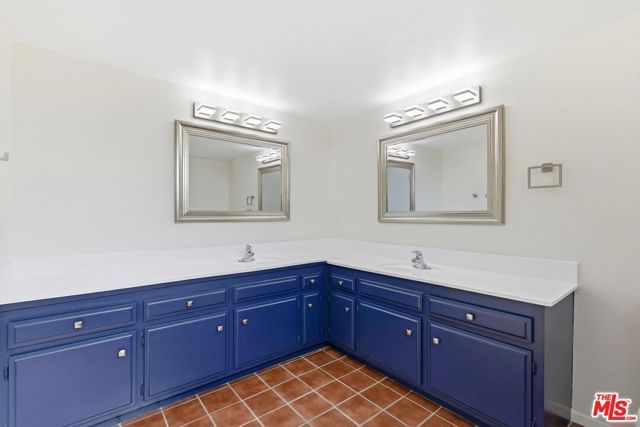 7711 W 82nd Street, Playa Del Rey (los Angeles), CA 90293