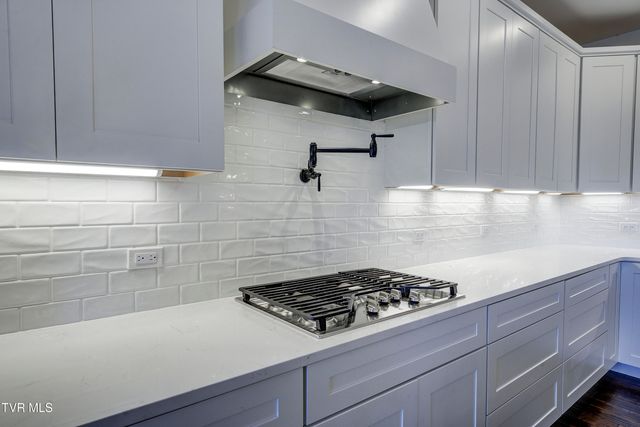 1217 Brumit Field, Johnson City, TN 37615