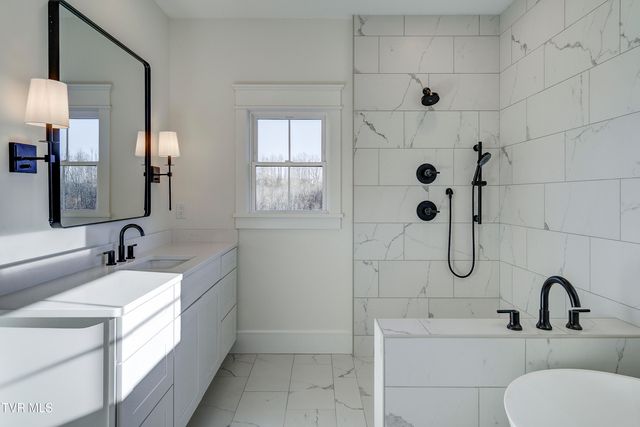 1217 Brumit Field, Johnson City, TN 37615