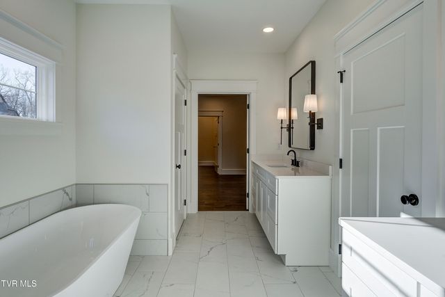 1217 Brumit Field, Johnson City, TN 37615