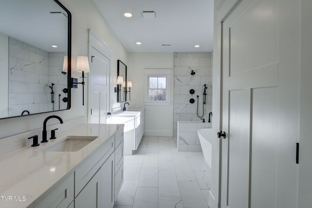 1217 Brumit Field, Johnson City, TN 37615