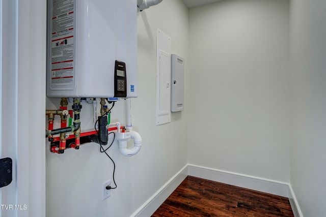 1217 Brumit Field, Johnson City, TN 37615