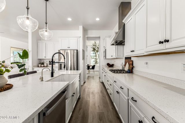 8502 W MYRTLE Avenue, Glendale, AZ 85305