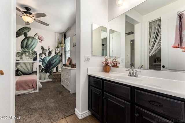 8502 W MYRTLE Avenue, Glendale, AZ 85305