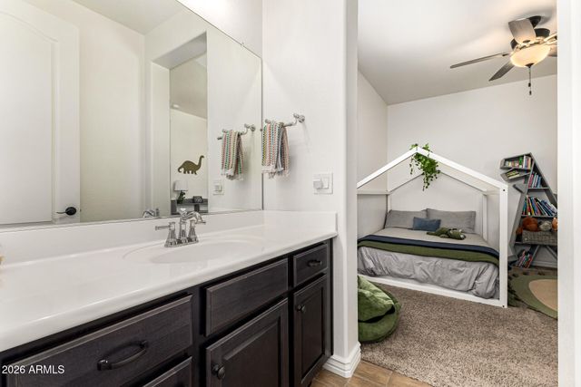 8502 W MYRTLE Avenue, Glendale, AZ 85305