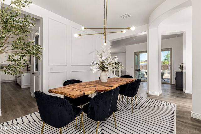 8502 W MYRTLE Avenue, Glendale, AZ 85305