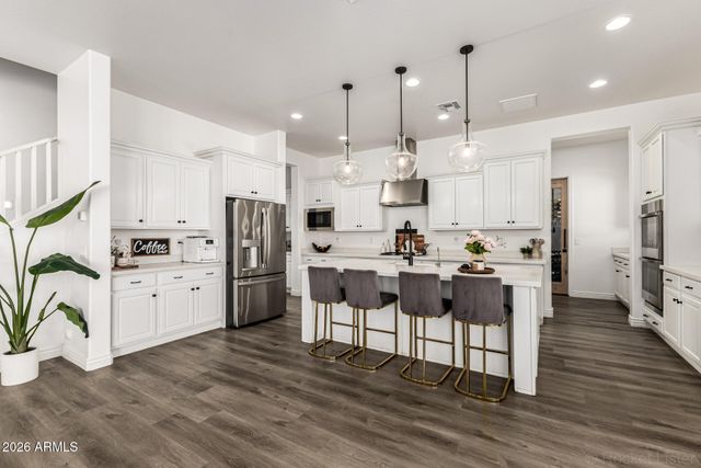 8502 W MYRTLE Avenue, Glendale, AZ 85305