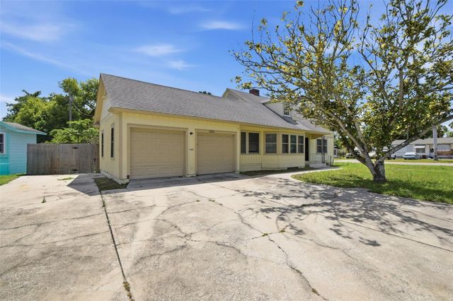 2513 16TH AVENUE W, Bradenton, FL 34205