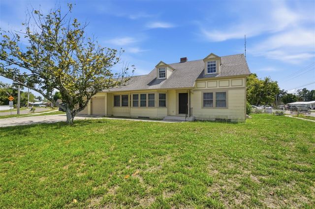 2513 16TH AVENUE W, Bradenton, FL 34205