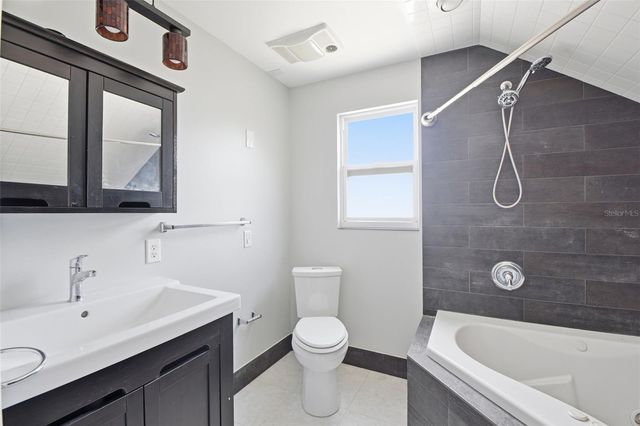 2513 16TH AVENUE W, Bradenton, FL 34205