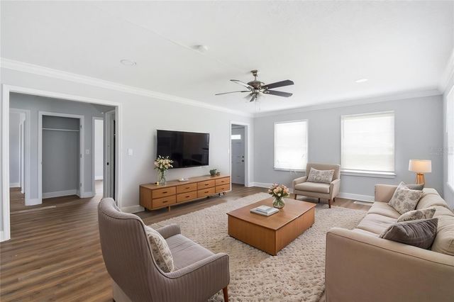 2513 16TH AVENUE W, Bradenton, FL 34205