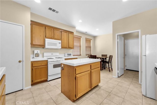 32859 Fairmont, Lake Elsinore, CA 92530