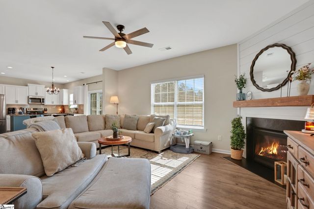 208 Addlestone Circle, Fountain Inn, SC 29644