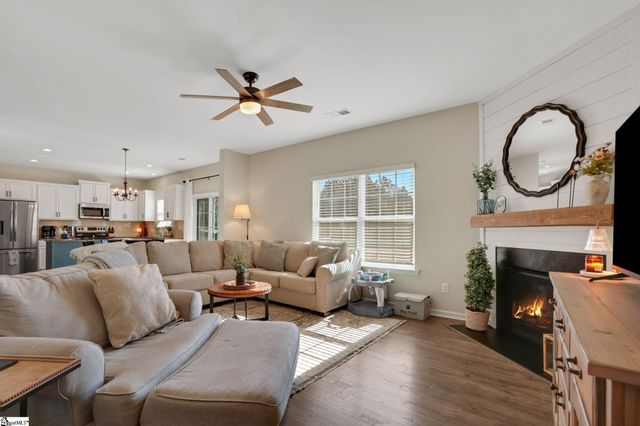 208 Addlestone Circle, Fountain Inn, SC 29644