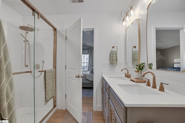 208 Addlestone Circle, Fountain Inn, SC 29644