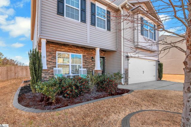 208 Addlestone Circle, Fountain Inn, SC 29644