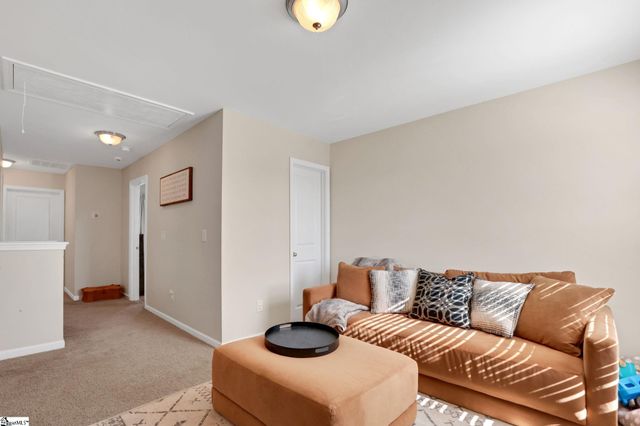 208 Addlestone Circle, Fountain Inn, SC 29644