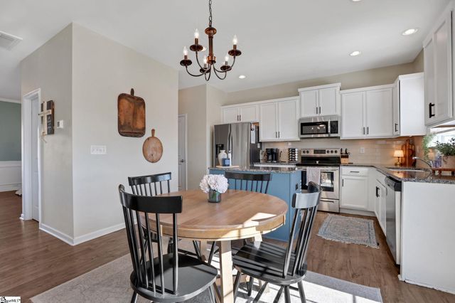 208 Addlestone Circle, Fountain Inn, SC 29644