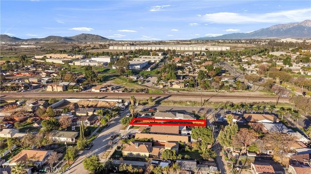 0 W O, Colton, CA 92324