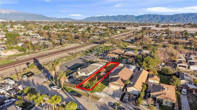 0 W O, Colton, CA 92324