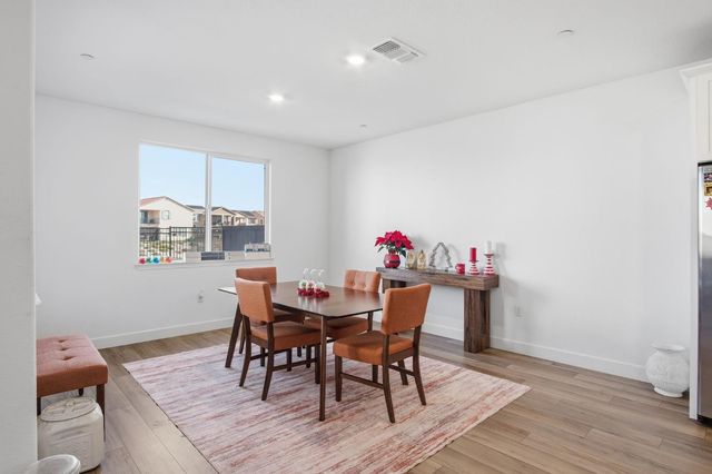 10362 Baldy Dr, Stockton, CA 95219