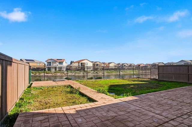 10362 Baldy Dr, Stockton, CA 95219