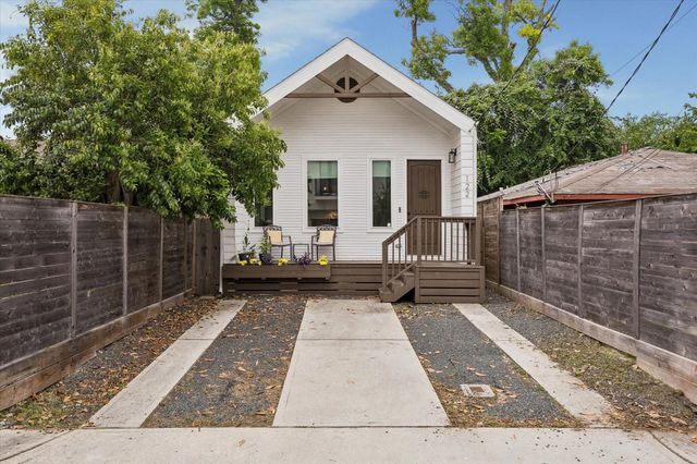 122 E 33rd Street, Houston, TX 77018