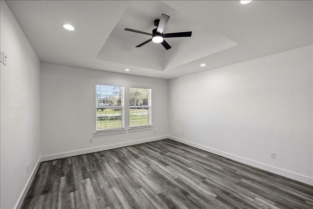 14103 W 3rd Street, Santa Fe, TX 77517
