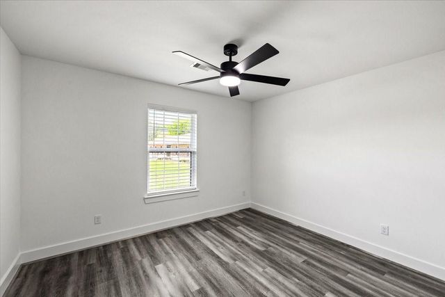14103 W 3rd Street, Santa Fe, TX 77517